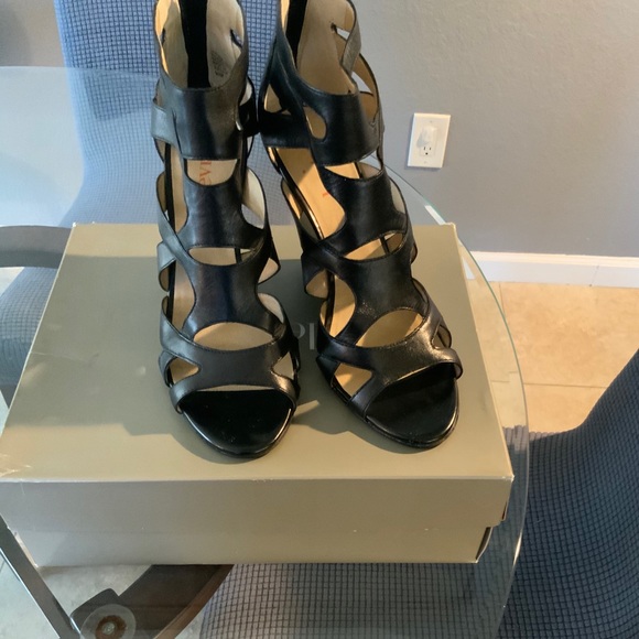 Black leather wedge shoes by Levity size 9.5 - Picture 2 of 3